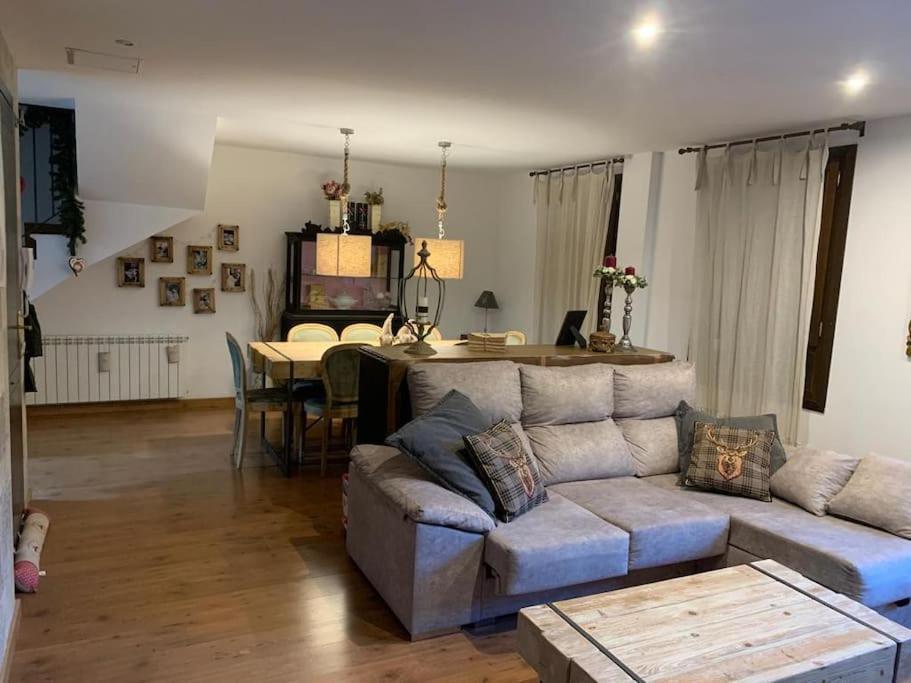 Casa Ideal Familias Chalet Sesue
